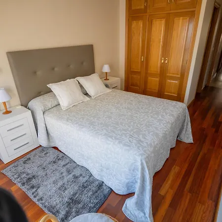 En Zona Privilegiada De Apartmán